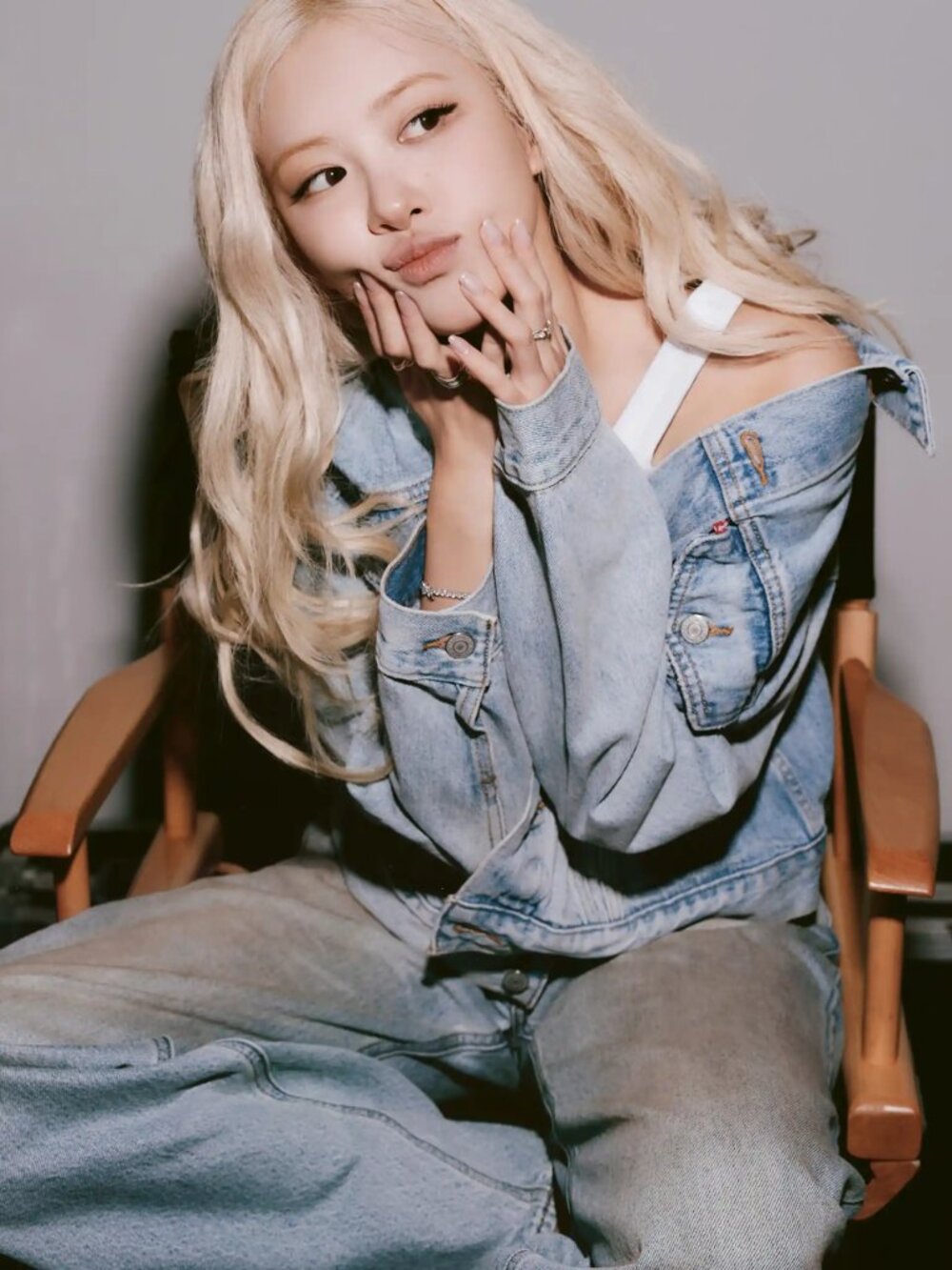 NWT Levi's Loose Boot Women's Jeans in Off Roading Mid Rise Size 23 - Picture 2 of 7